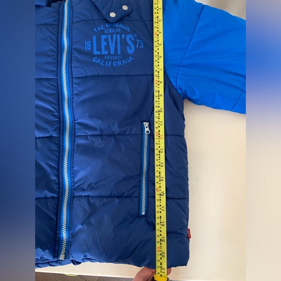 Like⭐️NEW⭐️LEVI’S BOYS Blue Puffer Winter Down Jacket •Fleece Lining •Medium - Picture 11 of 11